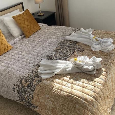 Patras Golden Suite Exterior foto