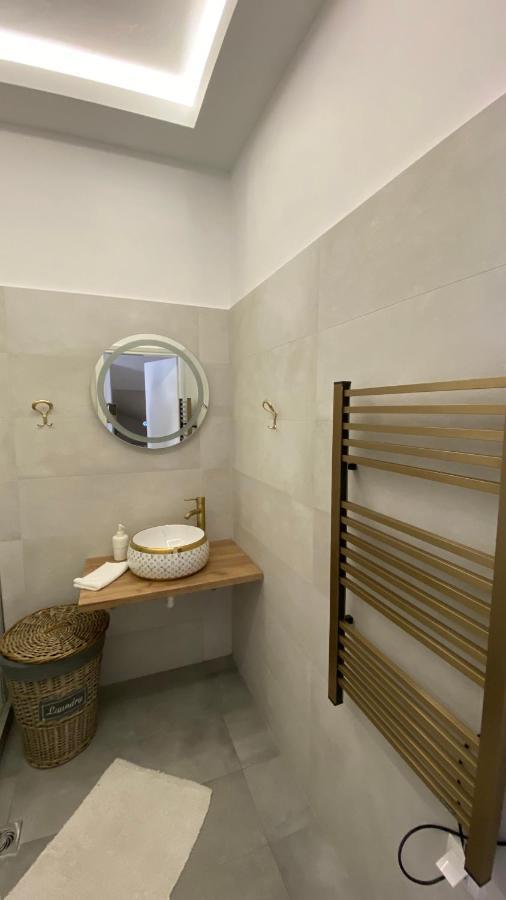 Patras Golden Suite Exterior foto