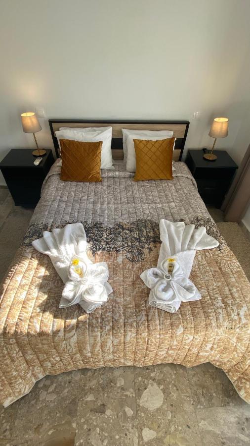 Patras Golden Suite Exterior foto