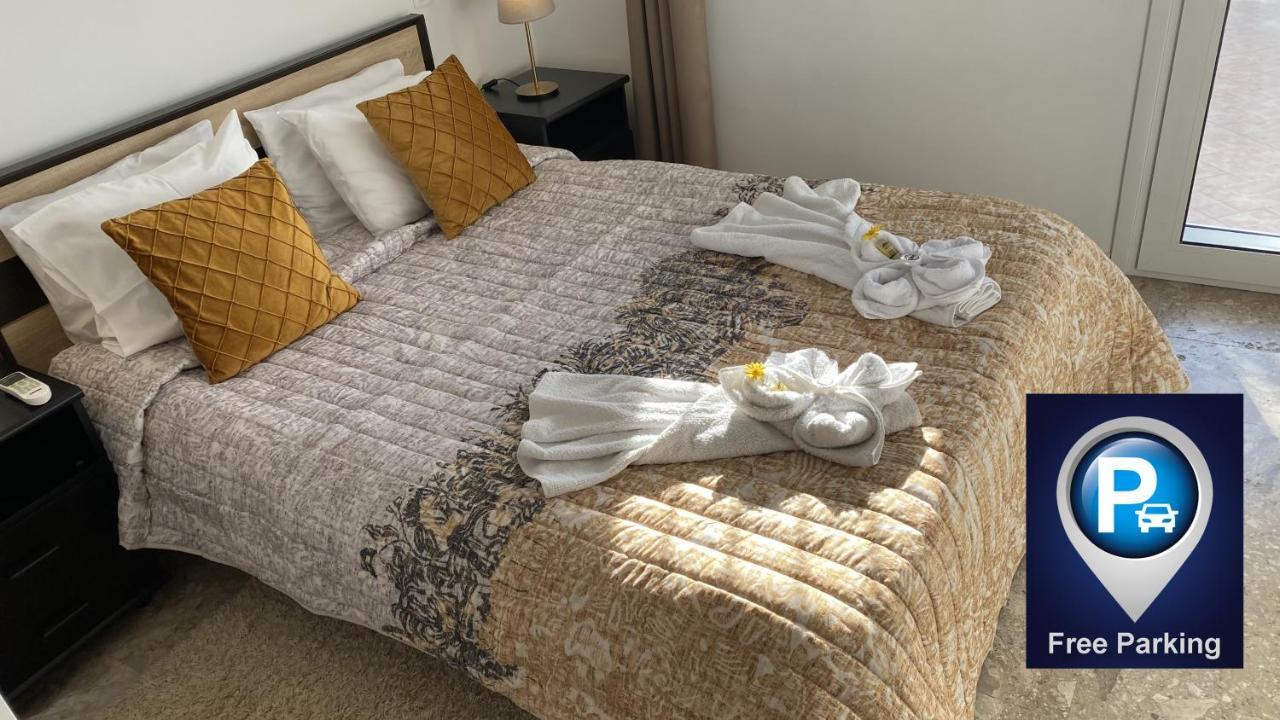 Patras Golden Suite Exterior foto